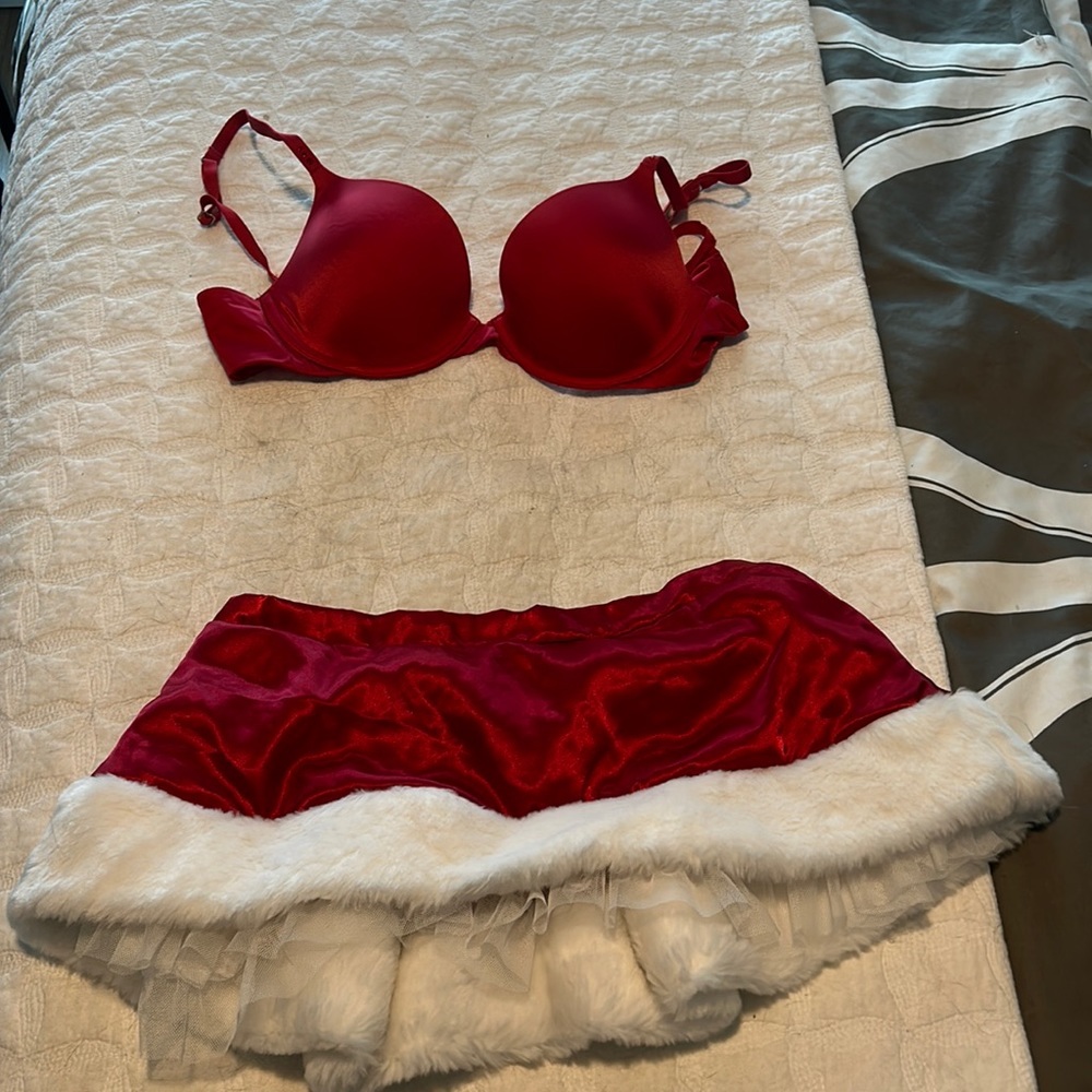 Victorias Secret Santa